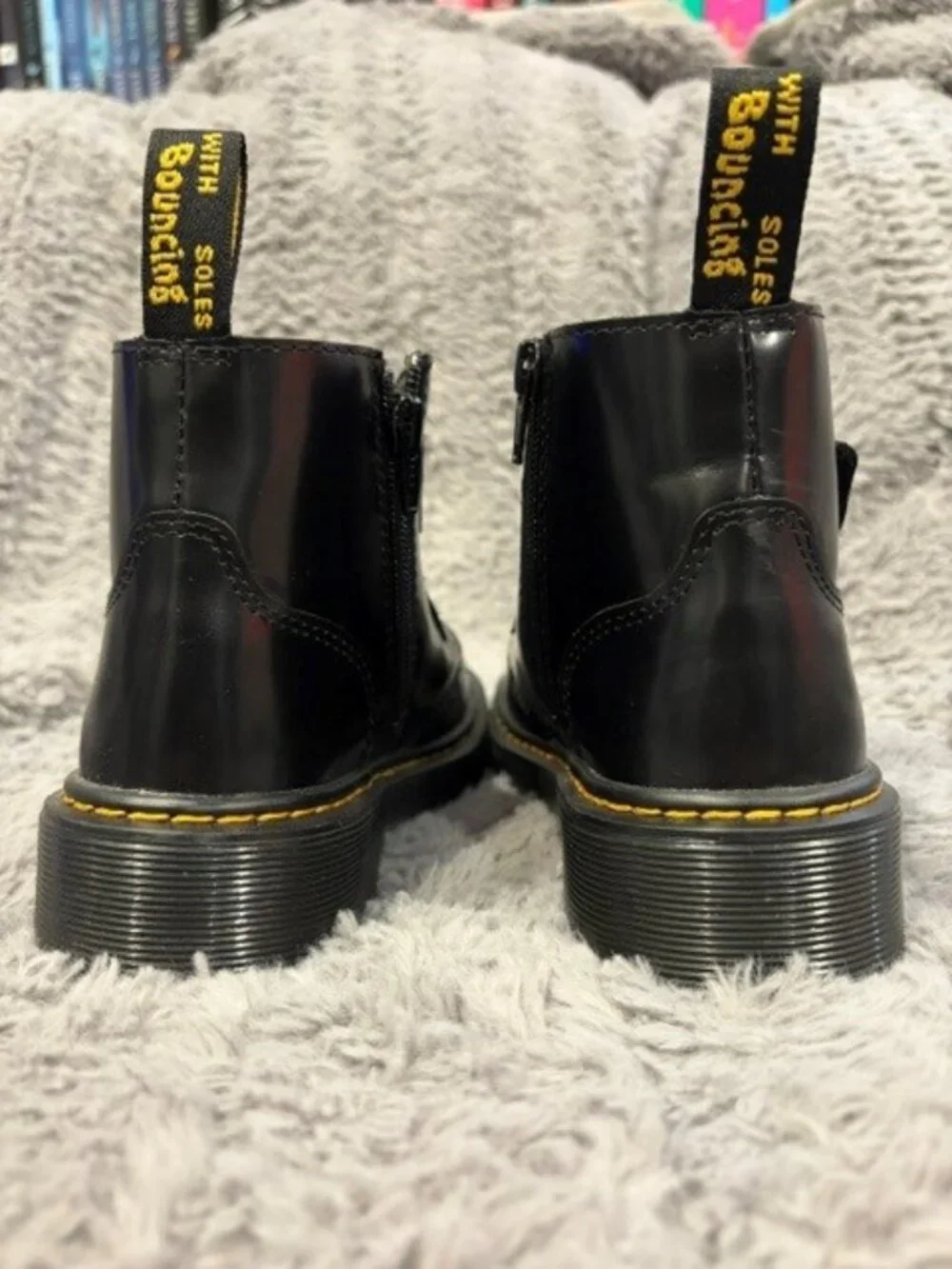 Doc Marten Kids Devon Bex Star Water Repellent boot size 3 GUC!